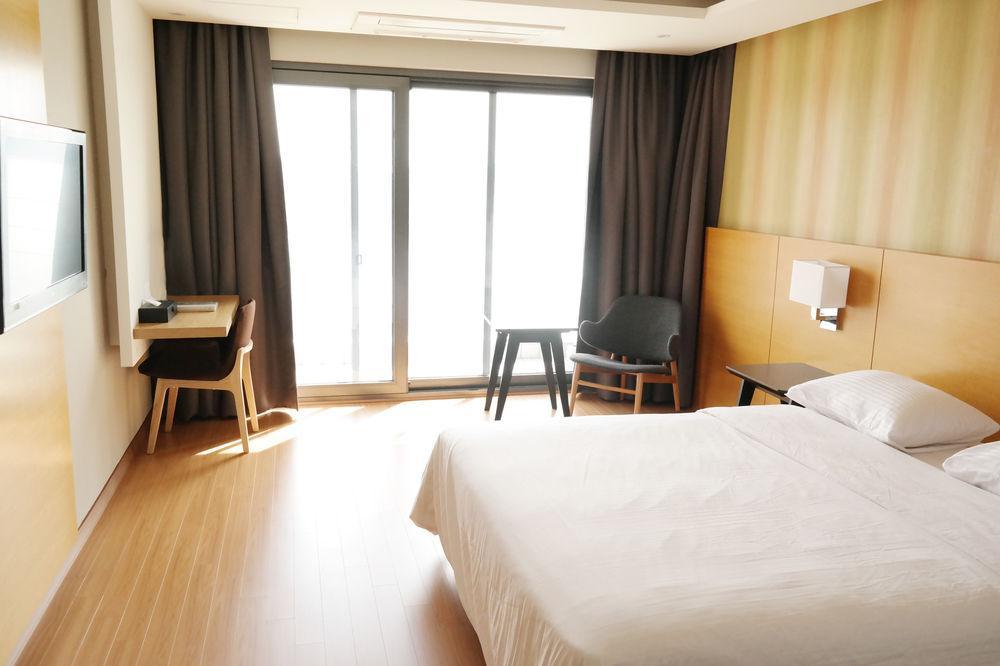 Asia Lakeside Hotel Jinju Εξωτερικό φωτογραφία
